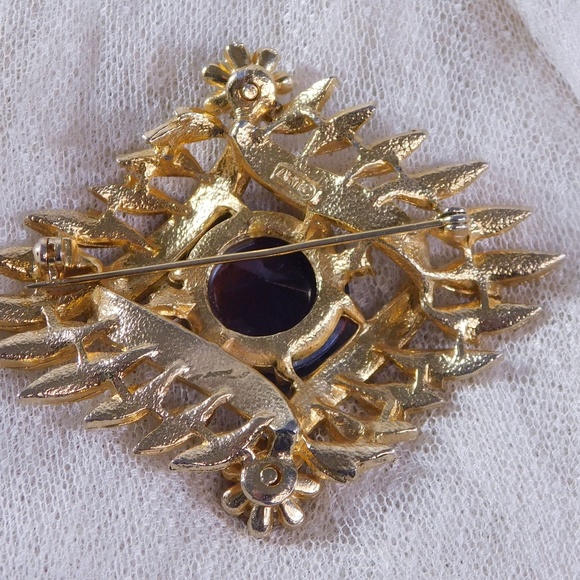 Amazing Vintage ART Signed Topaz Glass Stone Pearl and Glass Cabochon Brooch - Picture 5 of 5